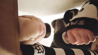 Teen shoves His dick Into a maw/toy~